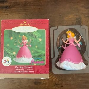 Disney Hallmark Keepsake Ornament “Dressing Cinderella” EUC
